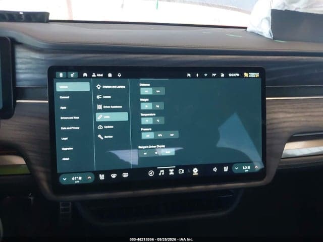 2022 RIVIAN R1T ADVENTURE PACKAGE 19