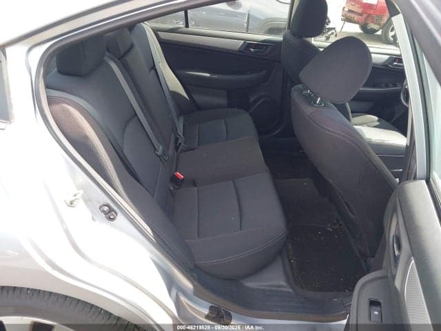 2017 SUBARU LEGACY 2.5I PREMIUM 8