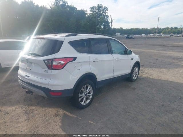 2018 FORD ESCAPE SE 4