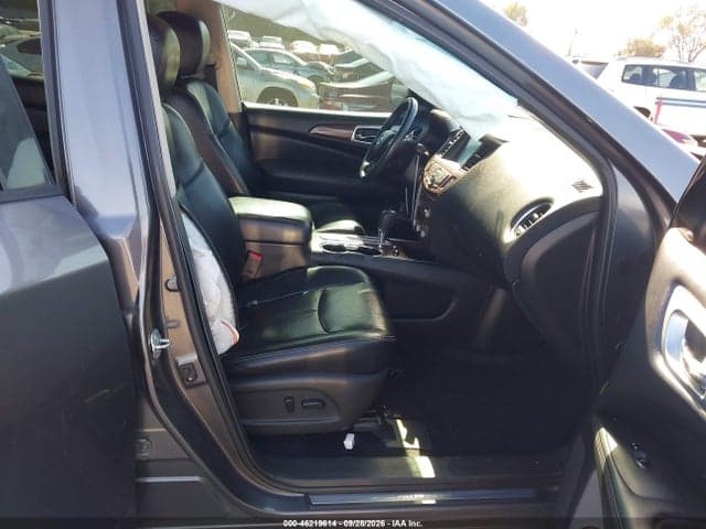 2017 NISSAN PATHFINDER PLATINUM 5