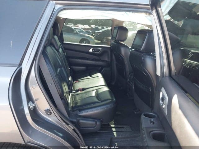 2017 NISSAN PATHFINDER PLATINUM 8