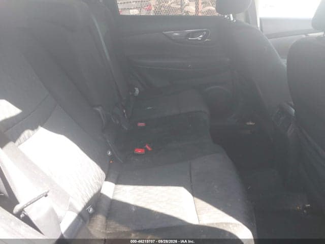 2017 NISSAN ROGUE S 8