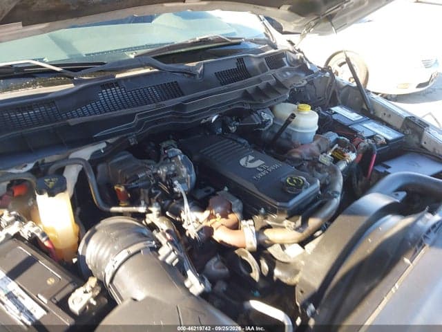 2017 RAM 3500 TRADESMAN 4X4 8' BOX 9