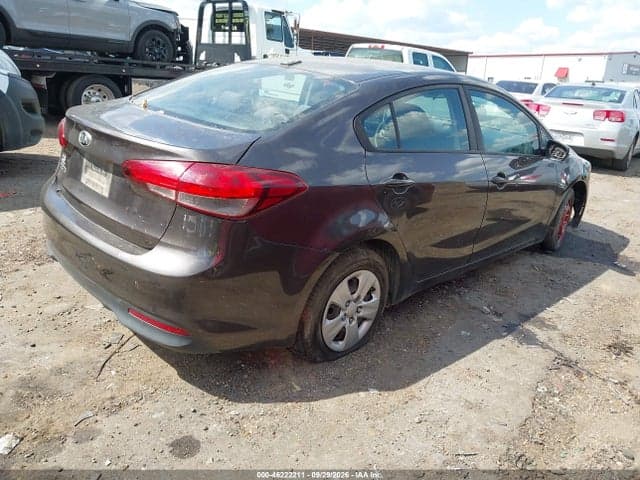 2017 KIA FORTE LX 4