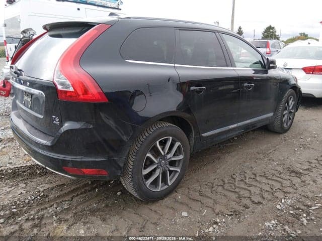 2017 VOLVO XC60 T6 DYNAMIC 4