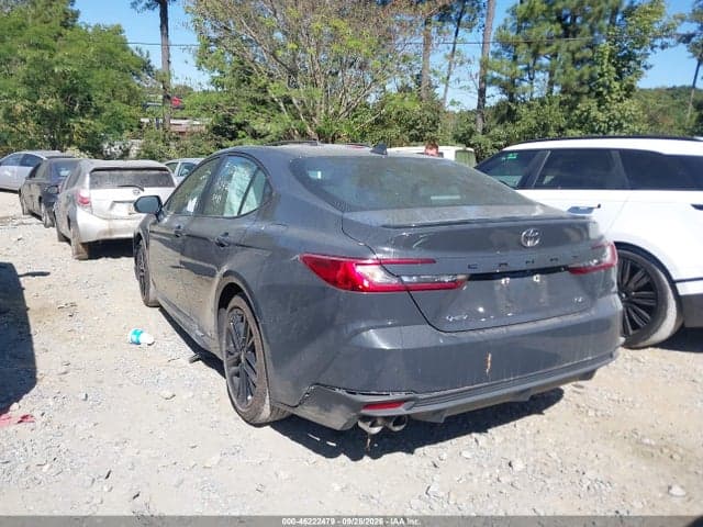 2025 TOYOTA CAMRY SE 3