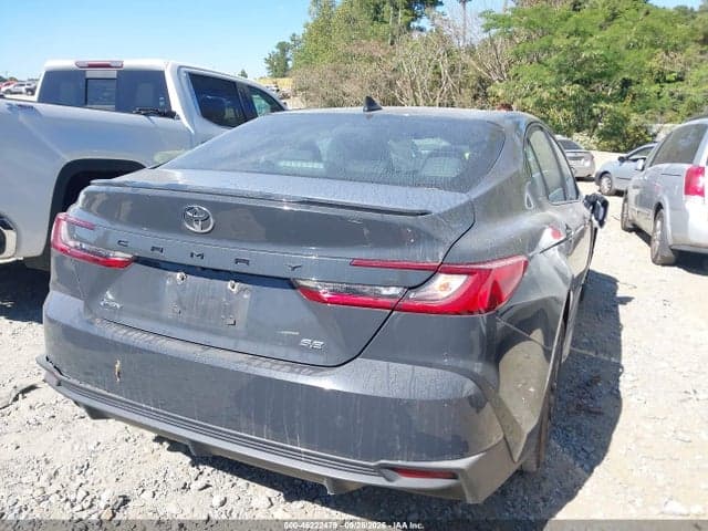 2025 TOYOTA CAMRY SE 4