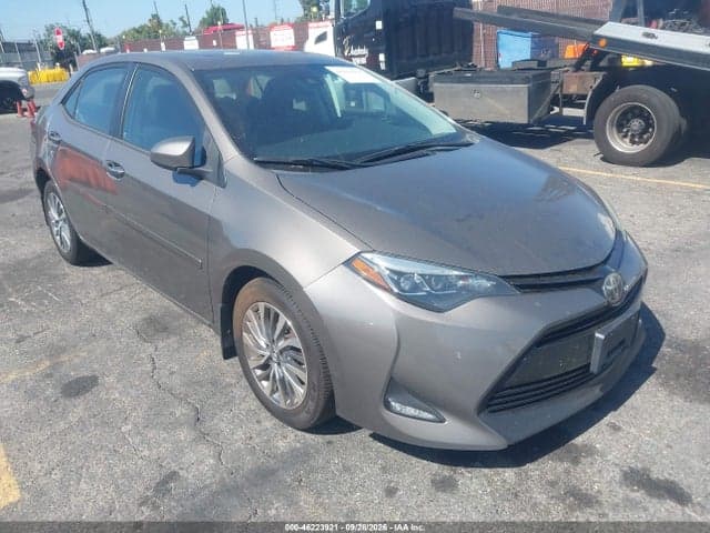 2018 TOYOTA COROLLA XLE 1