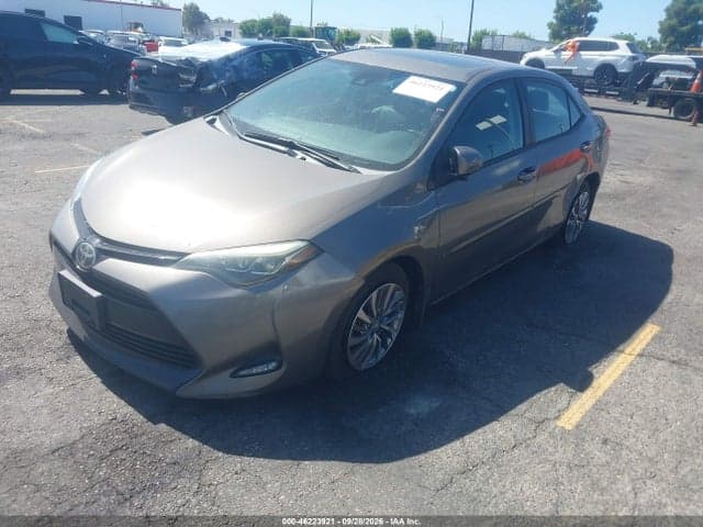 2018 TOYOTA COROLLA XLE 2
