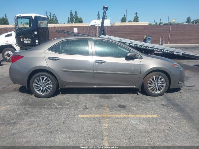 2018 TOYOTA COROLLA XLE 13