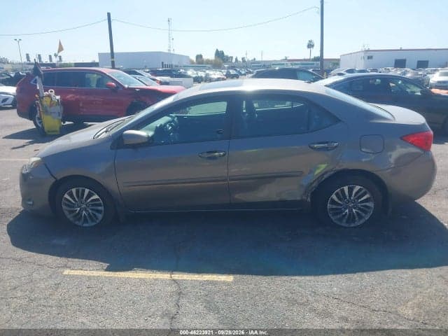 2018 TOYOTA COROLLA XLE 14