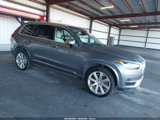 2017 VOLVO XC90 HYBRID T8 INSCRIPTION