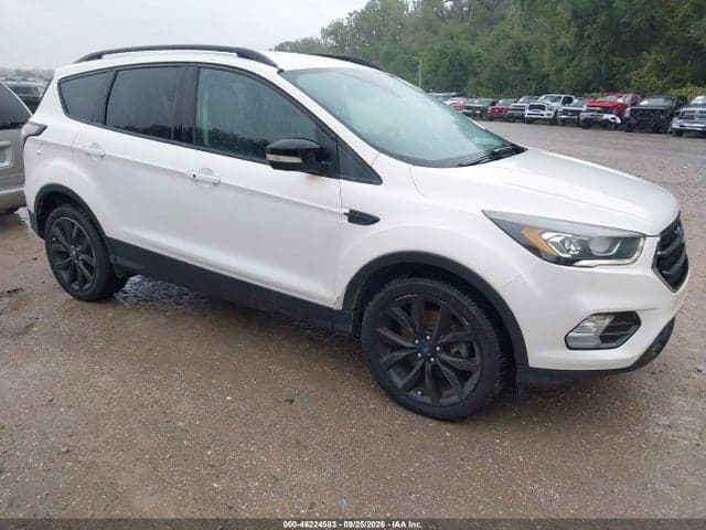 2017 FORD ESCAPE TITANIUM 1