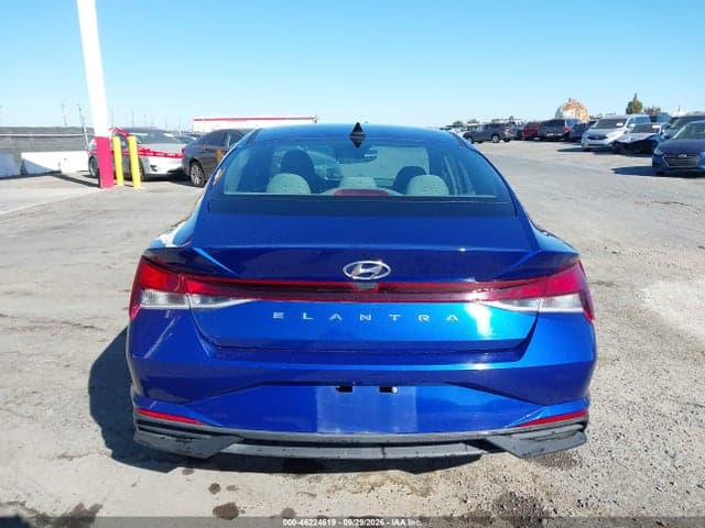 2021 HYUNDAI ELANTRA SE 18