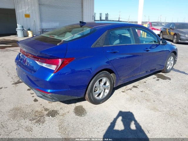 2021 HYUNDAI ELANTRA SE 4