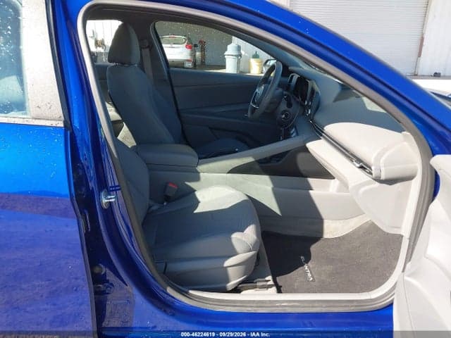2021 HYUNDAI ELANTRA SE 5