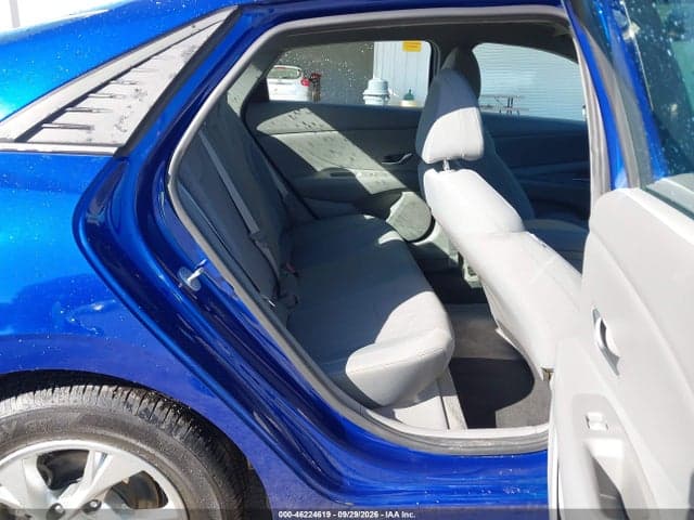 2021 HYUNDAI ELANTRA SE 8