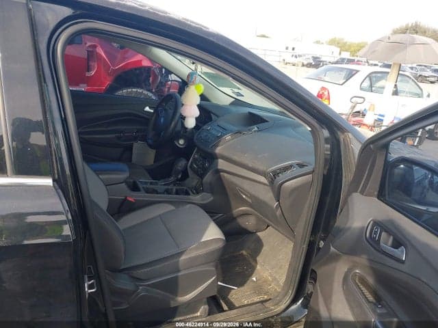 2017 FORD ESCAPE SE 5