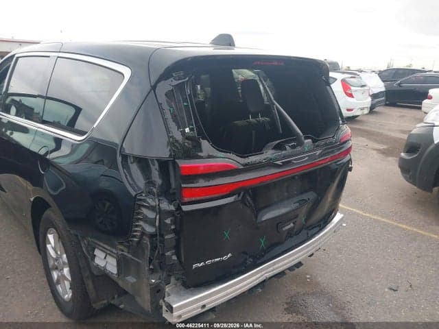 2027 CHRYSLER PACIFICA 6