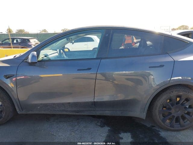 2020 TESLA MODEL Y LONG RANGE DUAL MOTOR ALL-WHEEL DRIVE 15