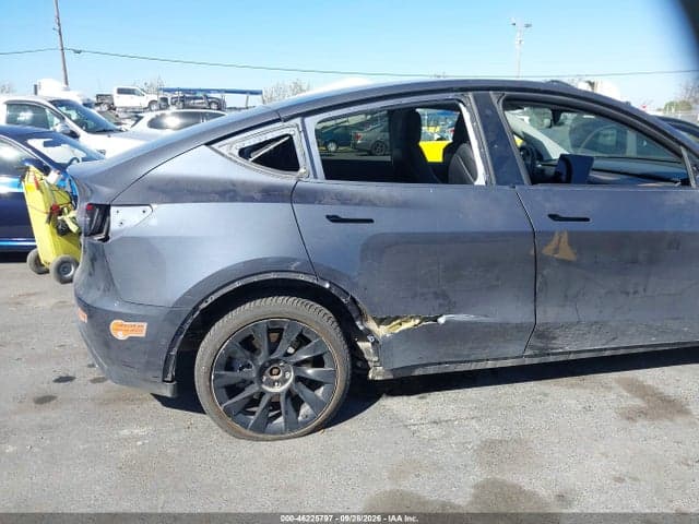 2020 TESLA MODEL Y LONG RANGE DUAL MOTOR ALL-WHEEL DRIVE 6