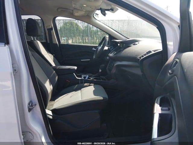 2017 FORD ESCAPE SE 5