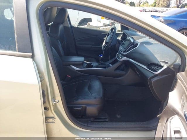 2017 CHEVROLET VOLT LT 5
