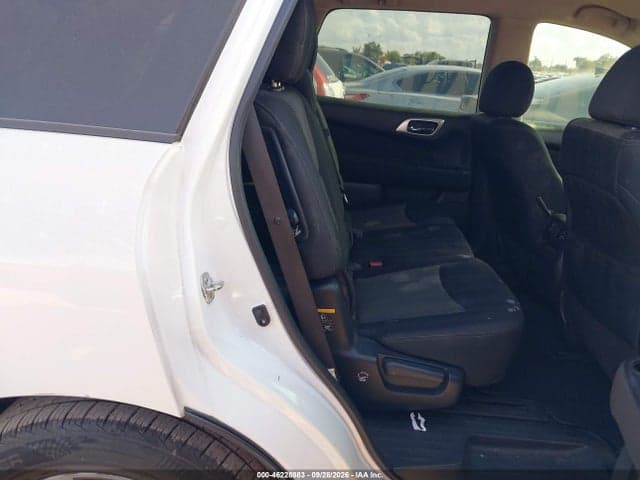 2017 NISSAN PATHFINDER SV 8