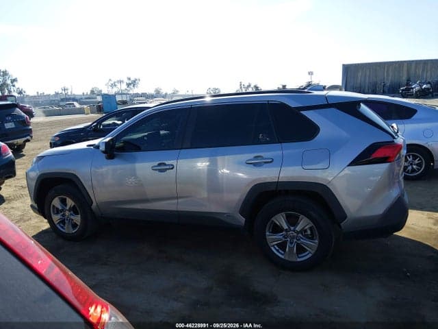 2024 TOYOTA RAV4 HYBRID XLE 14