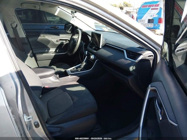 2024 TOYOTA RAV4 HYBRID XLE 5