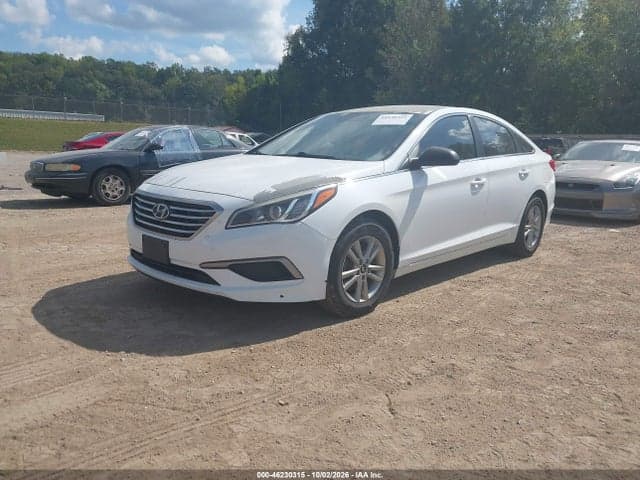 2017 HYUNDAI SONATA SE 2