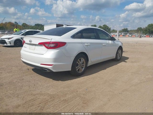 2017 HYUNDAI SONATA SE 4