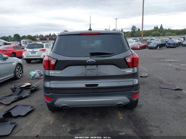2019 FORD ESCAPE TITANIUM 17