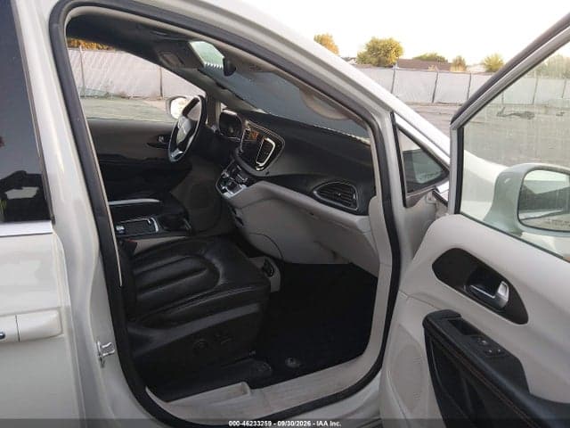 2017 CHRYSLER PACIFICA TOURING-L PLUS 5