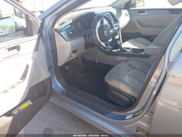 2018 HYUNDAI SONATA HYBRID SE 18
