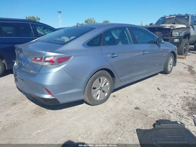 2018 HYUNDAI SONATA HYBRID SE 4