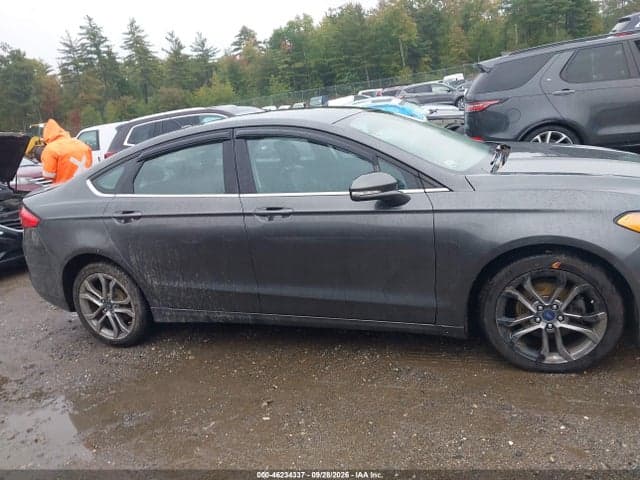 2017 FORD FUSION SE 13