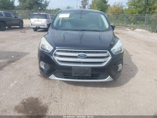 2017 FORD ESCAPE SE 6