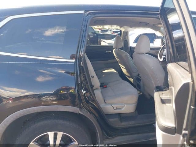 2017 HONDA PILOT EX 8