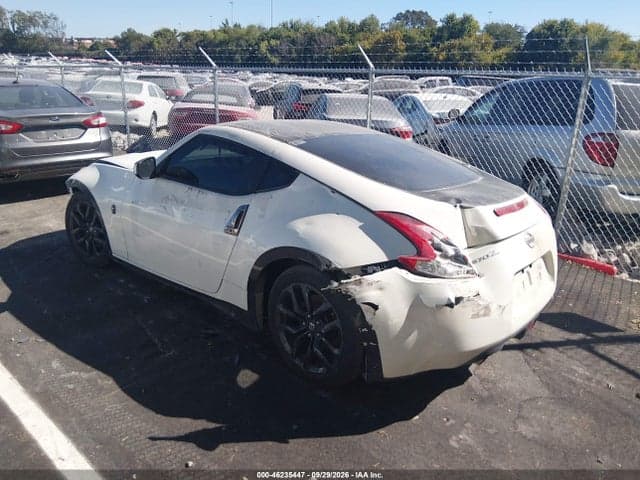2017 NISSAN 370Z 3