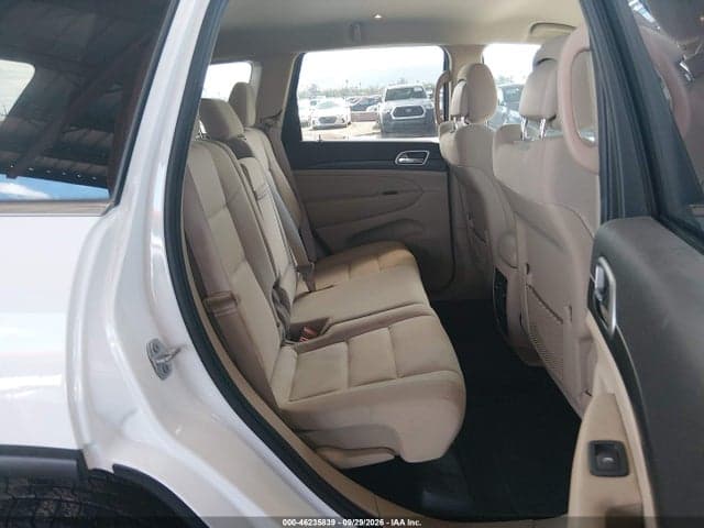 2019 JEEP GRAND CHEROKEE LAREDO 4X4 8