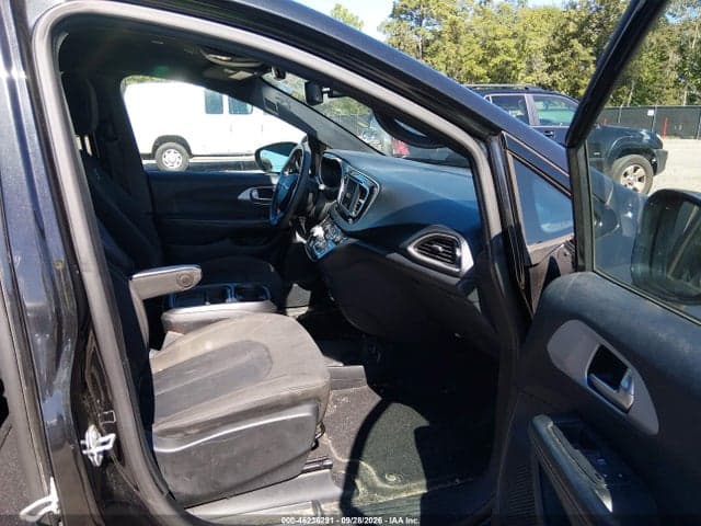 2020 CHRYSLER PACIFICA TOURING 5