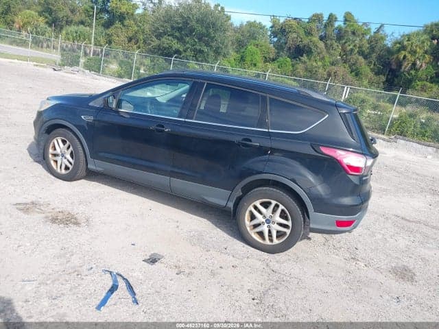 2017 FORD ESCAPE SE 3