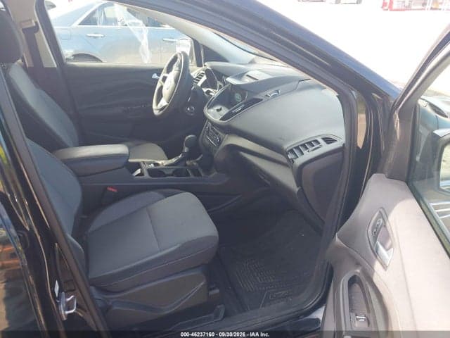 2017 FORD ESCAPE SE 5