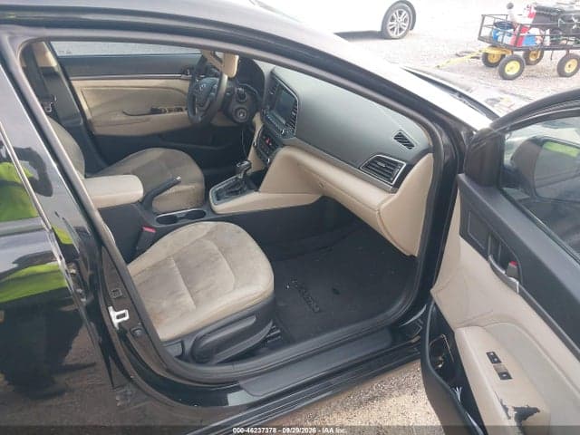 2017 HYUNDAI ELANTRA SE 5