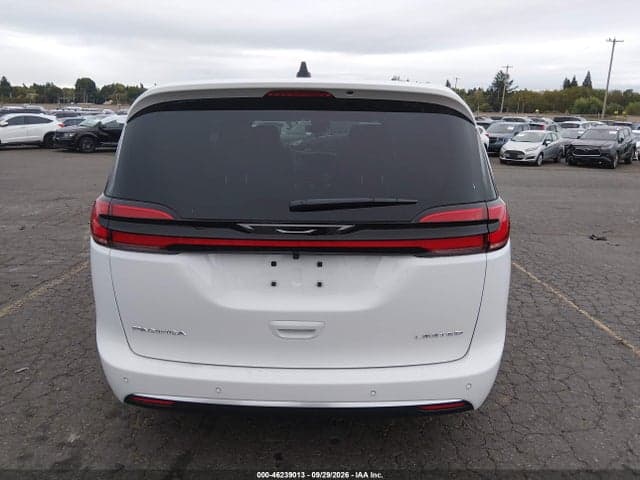 2027 CHRYSLER PACIFICA 17