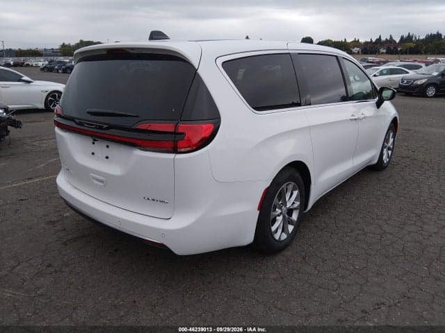 2027 CHRYSLER PACIFICA 4