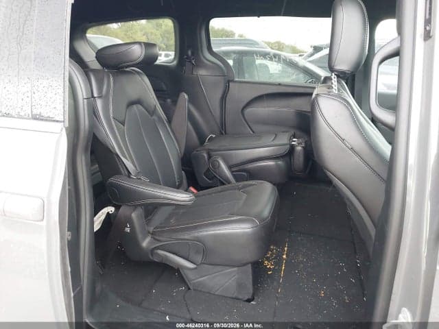 2025 CHRYSLER PACIFICA SELECT 8