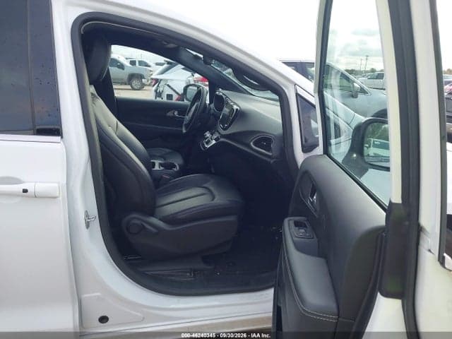 2025 CHRYSLER PACIFICA SELECT 5