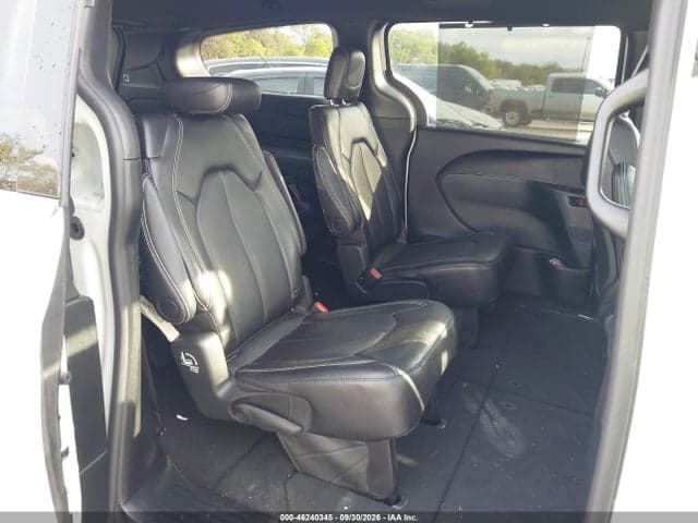 2025 CHRYSLER PACIFICA SELECT 8